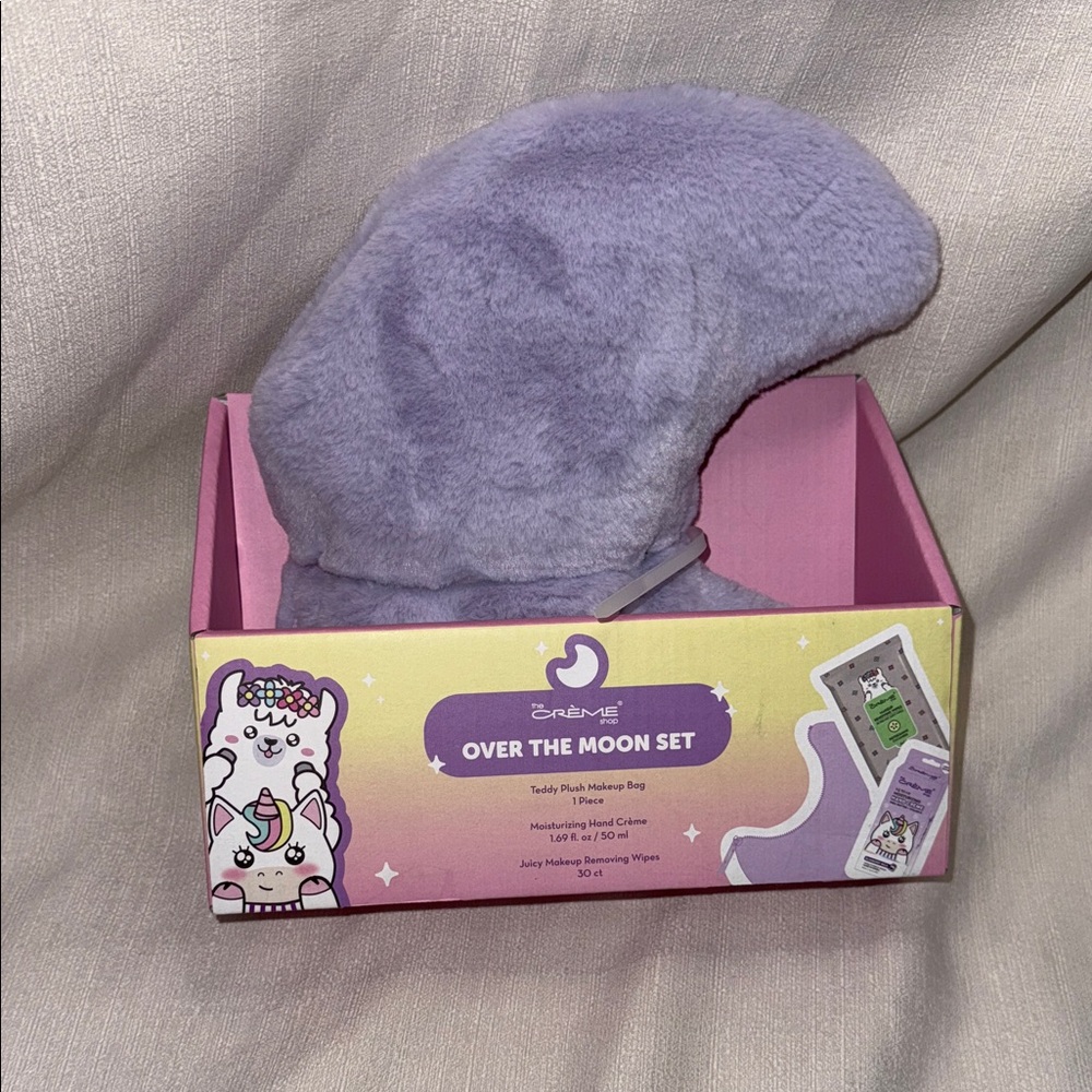 Over the Moon Set The Creme Plush Makeup Bag with Hand Creme and Makeup Wipes